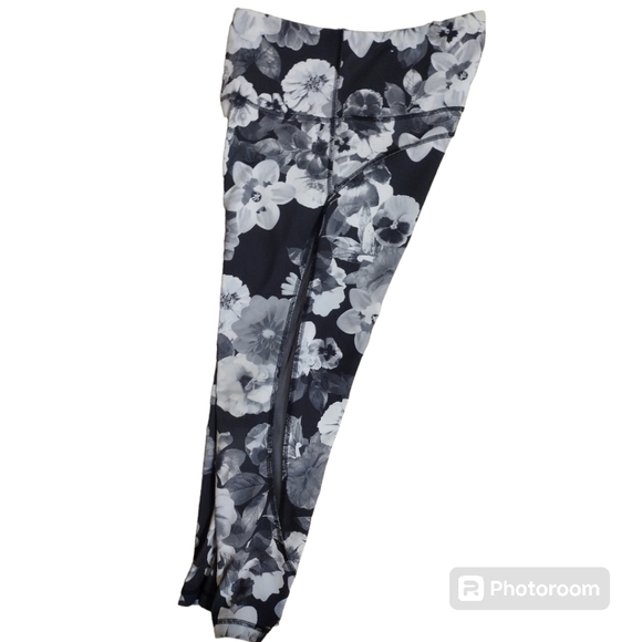 Old Navy Active Go Dry Capri Leggings - Picture 4 of 6